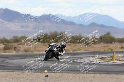 media/Nov-16-2025-Race Pace (Sun) [[8c5fa54630]]/Non Verified Riders (1st 20 Minutes)/5-Turn 15 (110pm)/